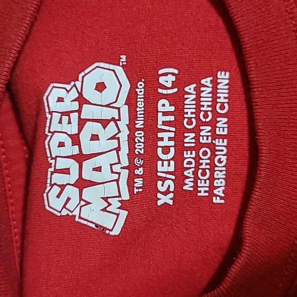 Super Mario Bros Tshirt - Picture 6 of 6